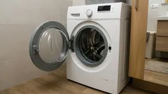 Faut-il laisser la porte du lave-linge ouverte après la lessive Voici la durée idéale